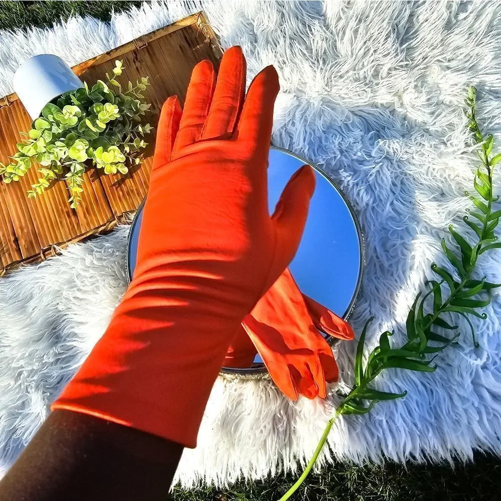 VTG Van Raalte 100% Nylon Stylish Orange Gloves. M/L Fit
